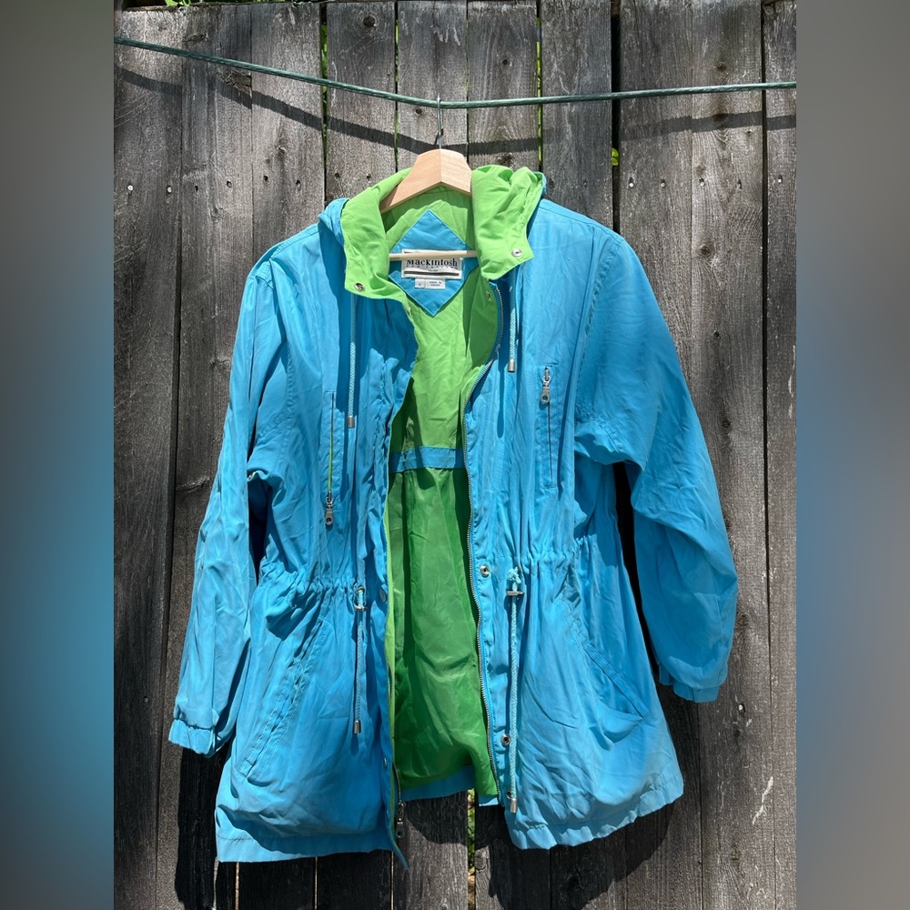 Mackintonsh New England light weight Blue & Green Zip size S Coat Jacket